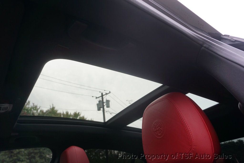 2022 Alfa Romeo Stelvio Veloce AWD RED LEATHER CARPLAY NAVIGATION PANO ROOF HEATED SEATS - 23087429 - 17