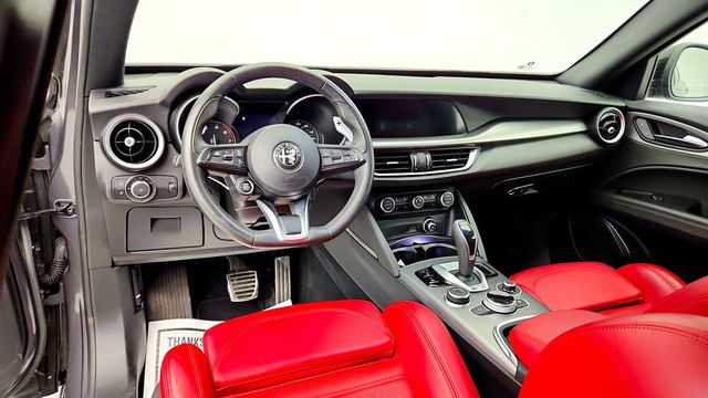 2022 Alfa Romeo Stelvio Veloce AWD w/ 20'' Sport Wheels & Red Leather Sport Seats - 23028898 - 12