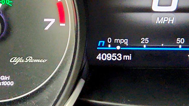 2022 Alfa Romeo Stelvio Veloce AWD w/ 20'' Sport Wheels & Red Leather Sport Seats - 23028898 - 15