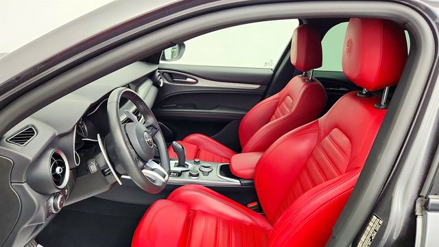 2022 Alfa Romeo Stelvio Veloce AWD w/ 20'' Sport Wheels & Red Leather Sport Seats - 23028898 - 20