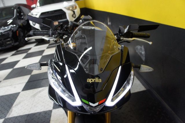 2022 Aprilia Tuono V4 Factory  - 22443487 - 24