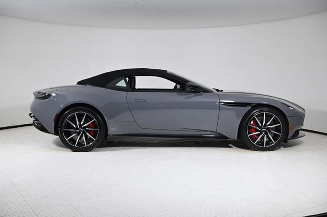 2022 Aston Martin DB11 Volante - 22648940 - 15