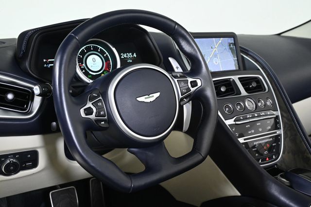 2022 Aston Martin DB11 Volante - 22985297 - 9
