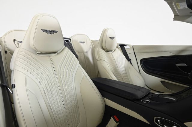 2022 Aston Martin DB11 Volante - 22985297 - 15