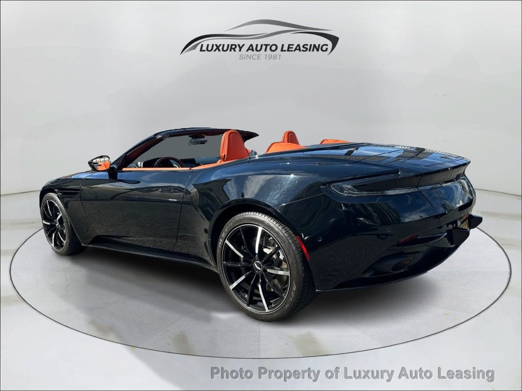 Aston Martin DB11 photo 4