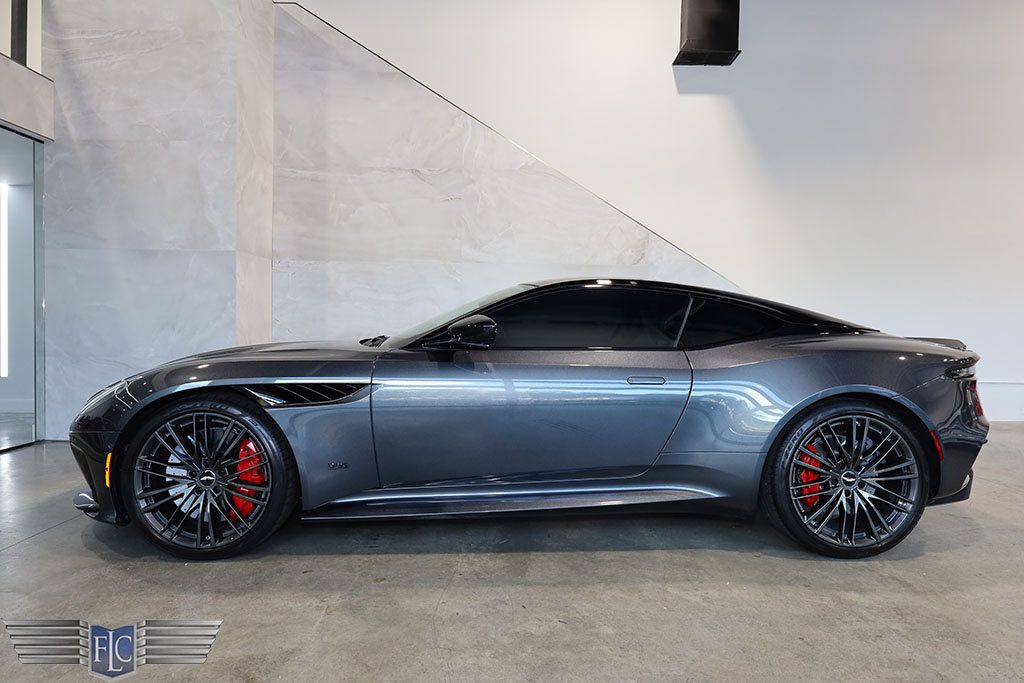 2022 Aston Martin DBS Superleggera Coupe - 22952406 - 1