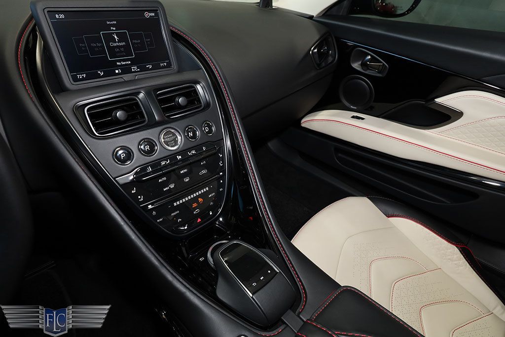 2022 Aston Martin DBS Superleggera Coupe - 22952406 - 28