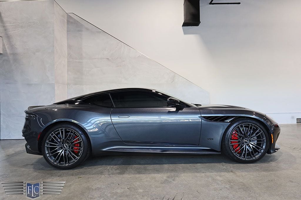 2022 Aston Martin DBS Superleggera Coupe - 22952406 - 2