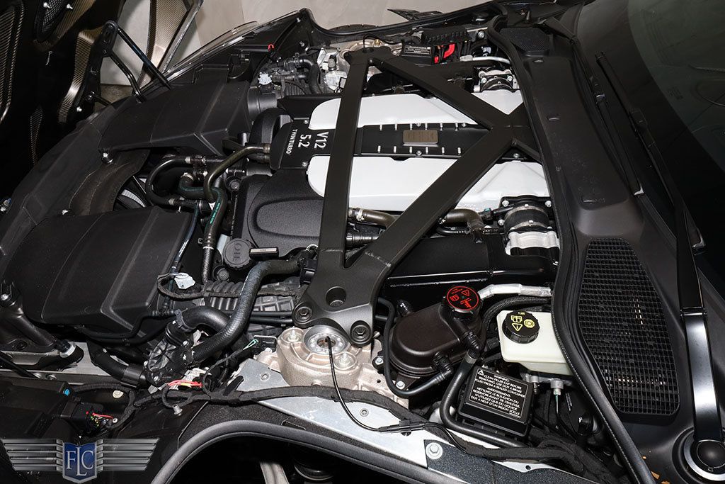 2022 Aston Martin DBS Superleggera Coupe - 22952406 - 38