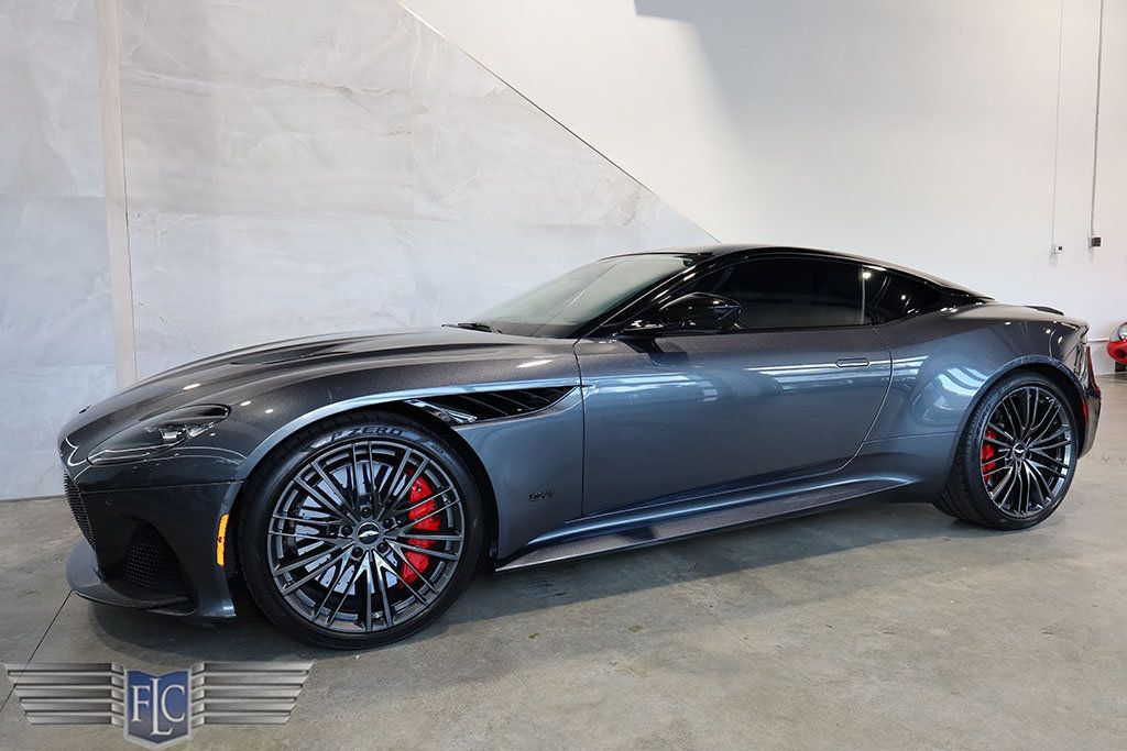 2022 Aston Martin DBS Superleggera Coupe - 22952406 - 3