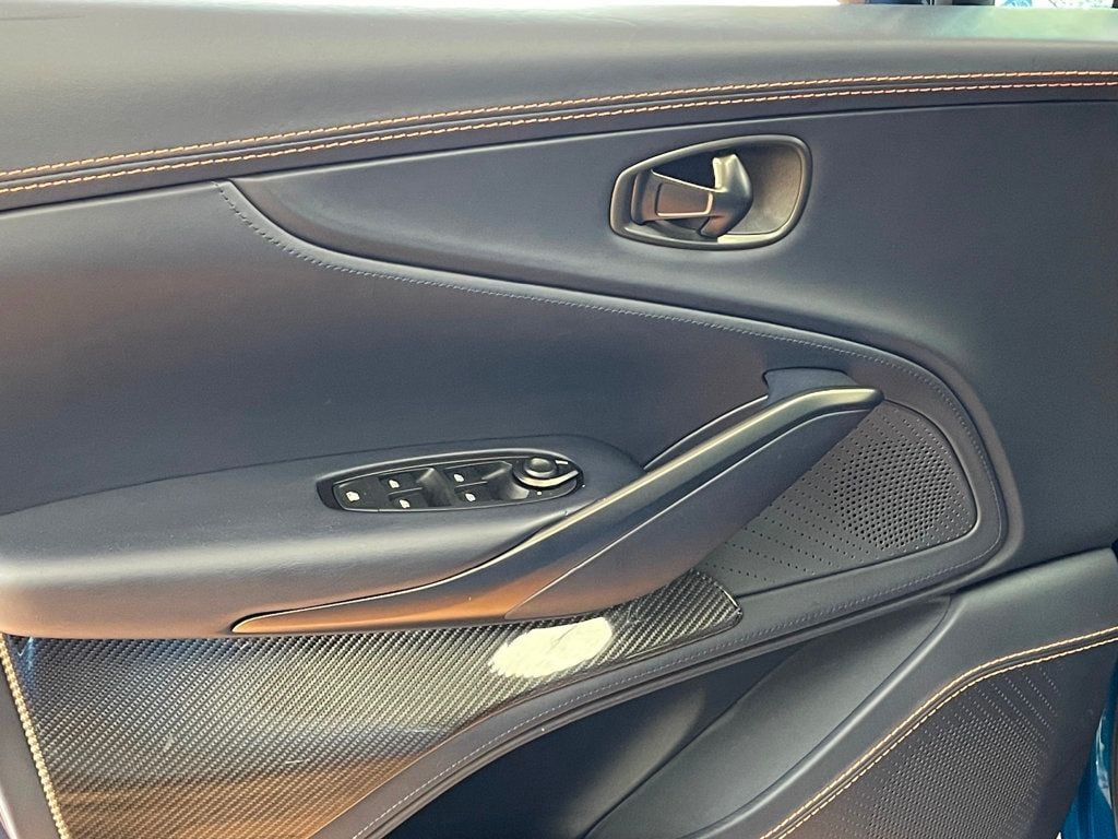 2022 Aston Martin DBX AWD - 23018239 - 17