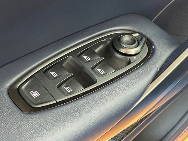 2022 Aston Martin DBX AWD - 23018239 - 18