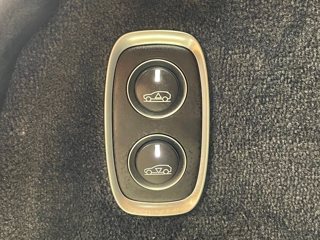 2022 Aston Martin DBX AWD - 23018239 - 25