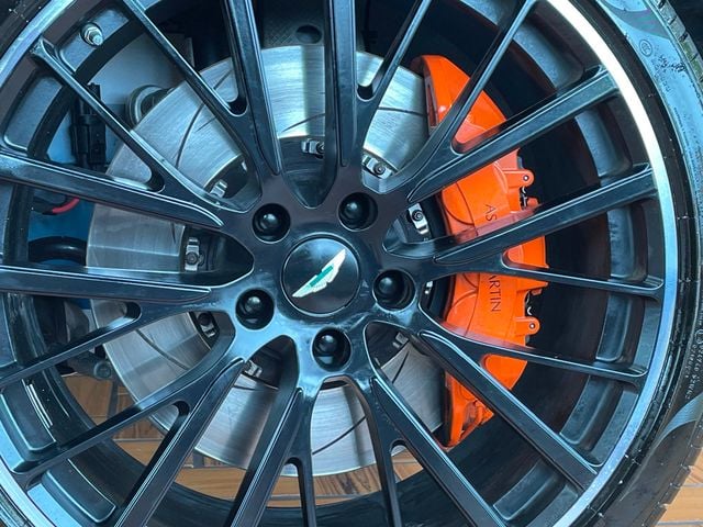 2022 Aston Martin DBX AWD - 23018239 - 2