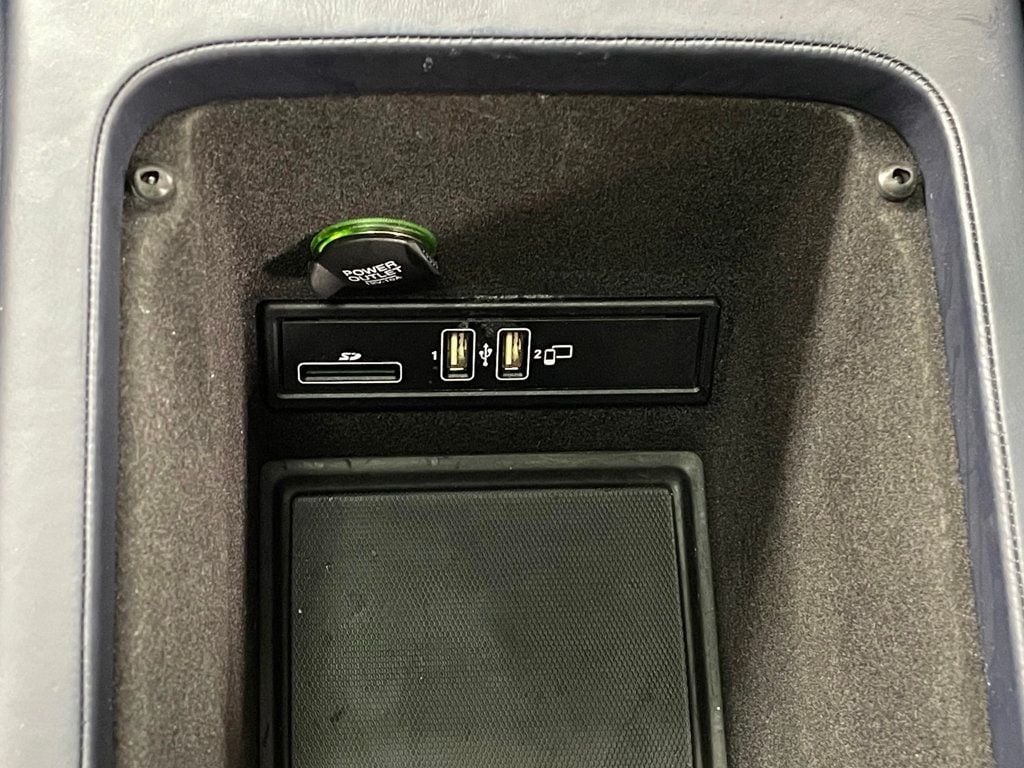 2022 Aston Martin DBX AWD - 23018239 - 41