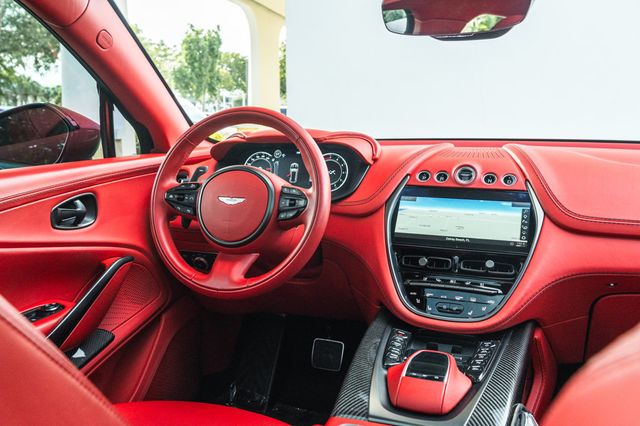 2022 Aston Martin DBX AWD - 22939665 - 18