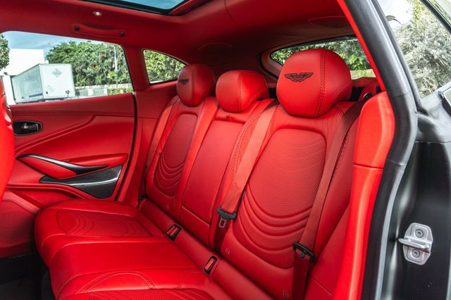 2022 Aston Martin DBX AWD - 22939665 - 21