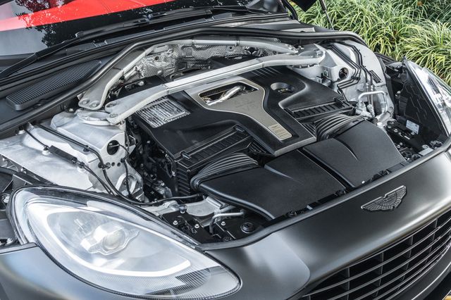 2022 Aston Martin DBX AWD - 22939665 - 35