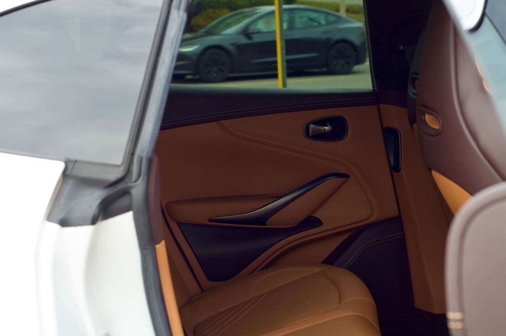 2022 Aston Martin DBX Heated&CooledSeats*ChromeJewerlyPkg*NAV - 22961326 - 46