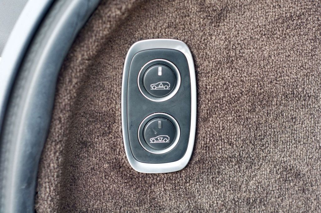 2022 Aston Martin DBX Heated&CooledSeats*ChromeJewerlyPkg*NAV - 22961326 - 52