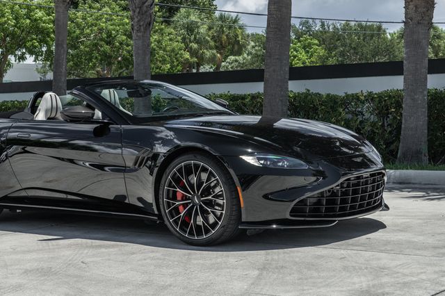 2022 Aston Martin Vantage Roadster - 23061092 - 10