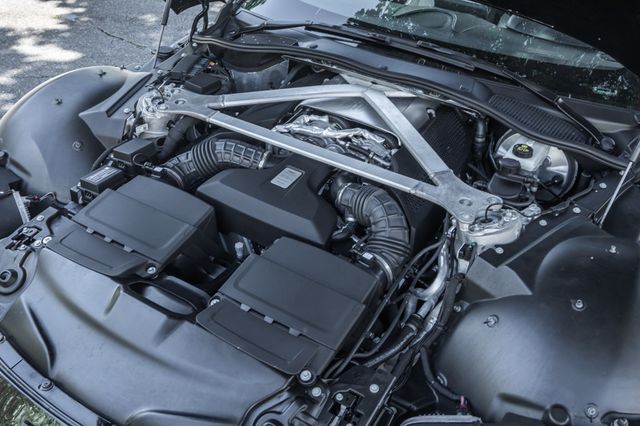 2022 Aston Martin Vantage Roadster - 23061092 - 25