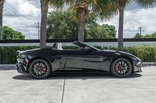 2022 Aston Martin Vantage Roadster - 23061092 - 8