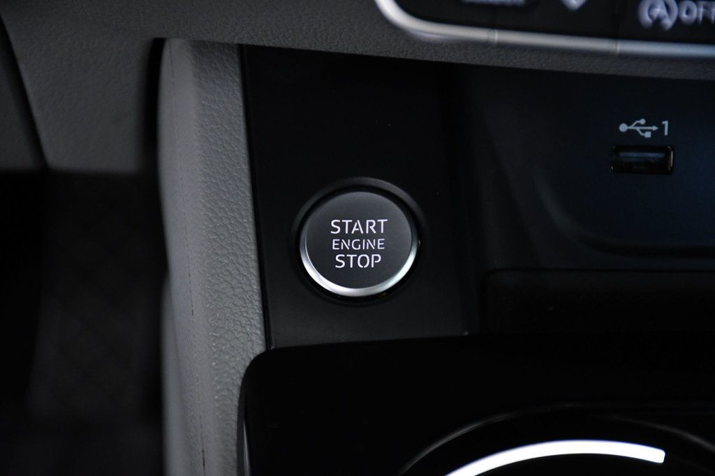 2022 Audi A4 Sedan Premium 40 TFSI quattro - 23004902 - 23