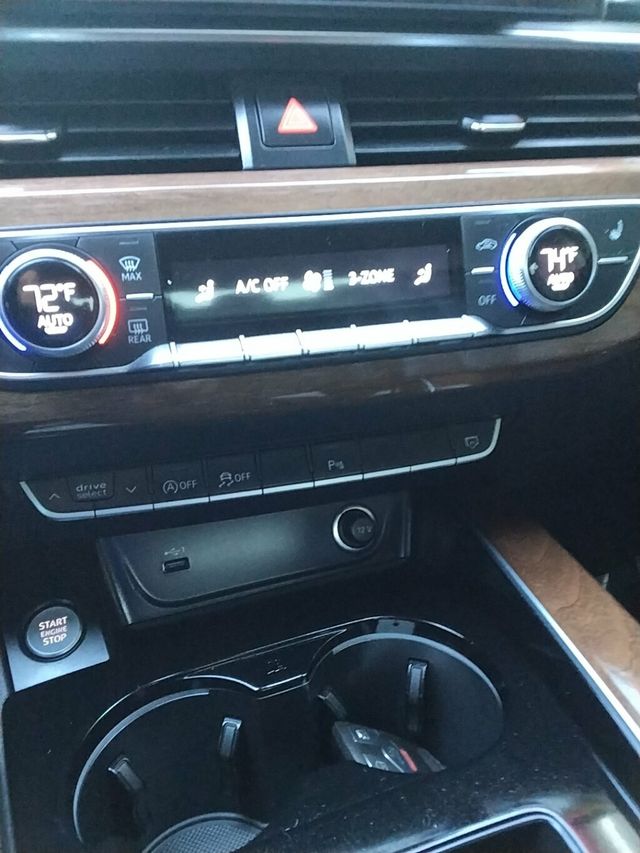 2022 Audi A4 Sedan Premium Plus 40 TFSI quattro - 22974026 - 23