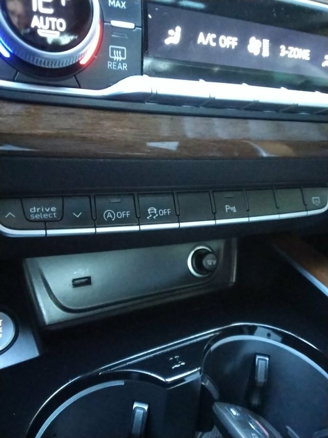 2022 Audi A4 Sedan Premium Plus 40 TFSI quattro - 22974026 - 24