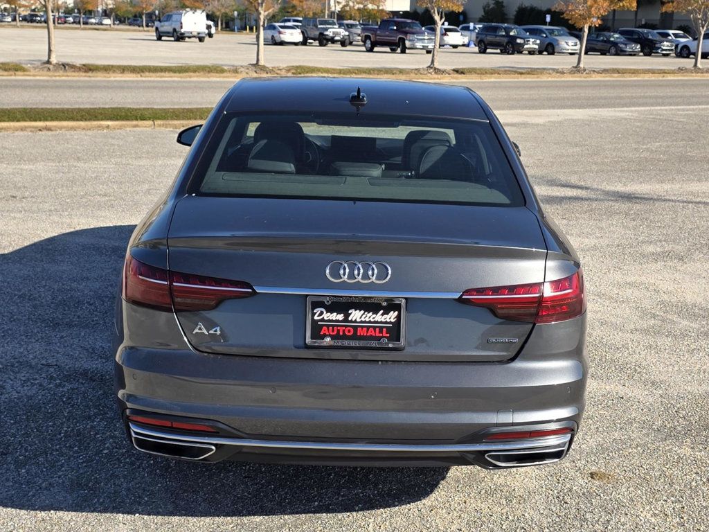 2022 Audi A4 S line Premium Plus 45 TFSI Quattro photo 3