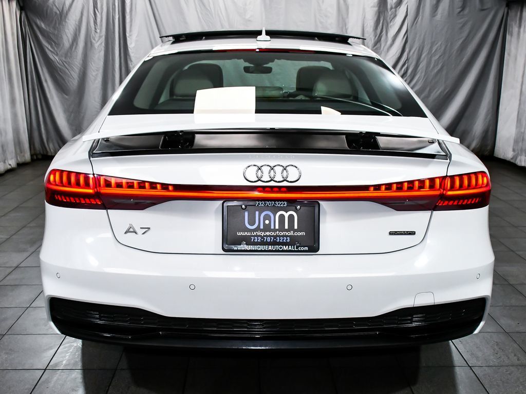 Audi A7 photo 5