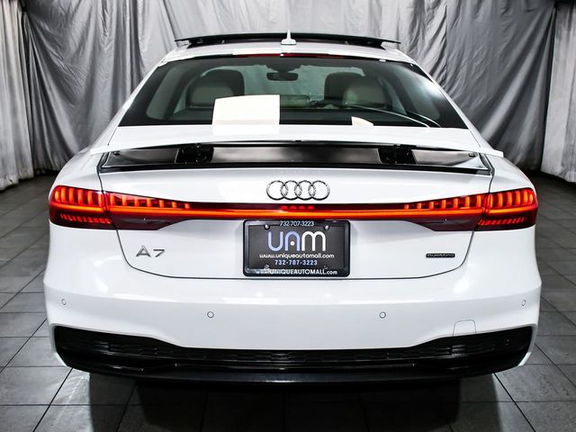 2022 Audi A7 55 Premium Plus S tronic quattro's photo