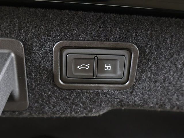 2022 Audi A8 L 55 TFSI quattro - 23005903 - 24