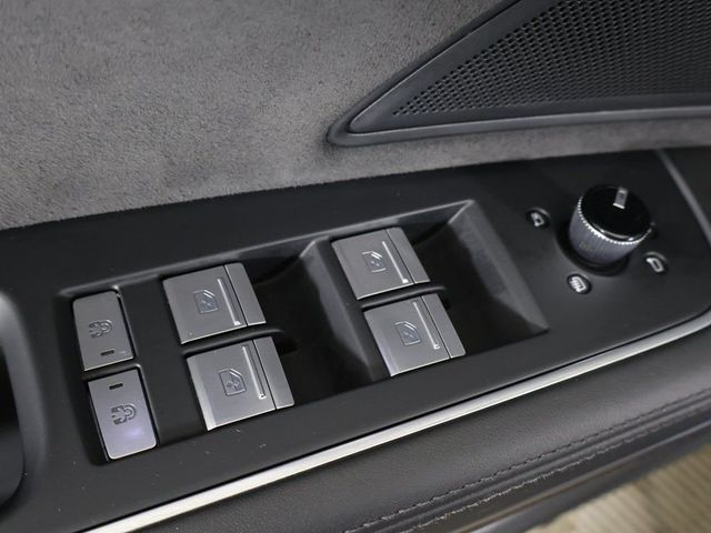 2022 Audi A8 L 55 TFSI quattro - 23005903 - 44
