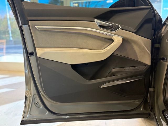 2022 Audi e-tron Chronos quattro - 22942301 - 17