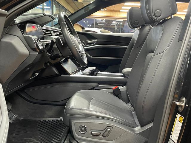 2022 Audi e-tron Premium Plus quattro - 22948258 - 10