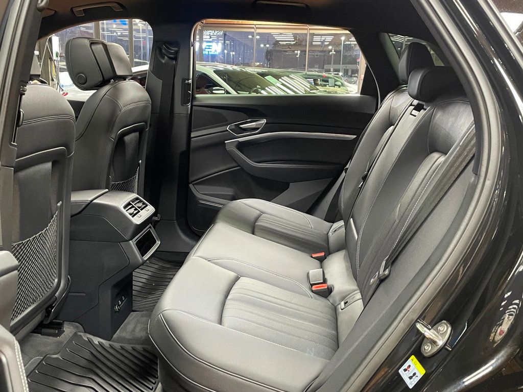 2022 Audi e-tron Premium Plus quattro - 22948258 - 18