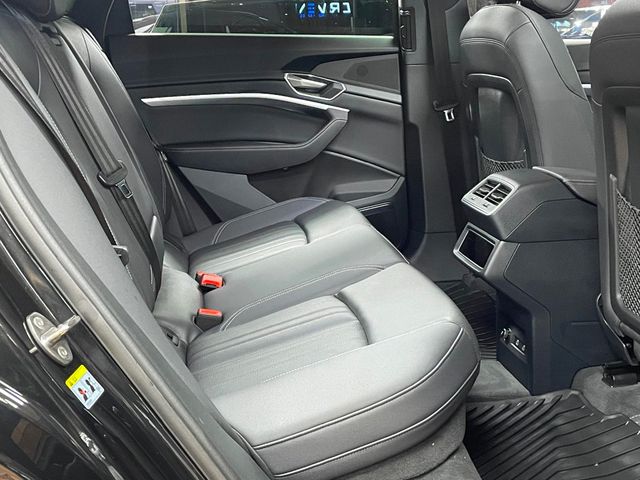 2022 Audi e-tron Premium Plus quattro - 22948258 - 21