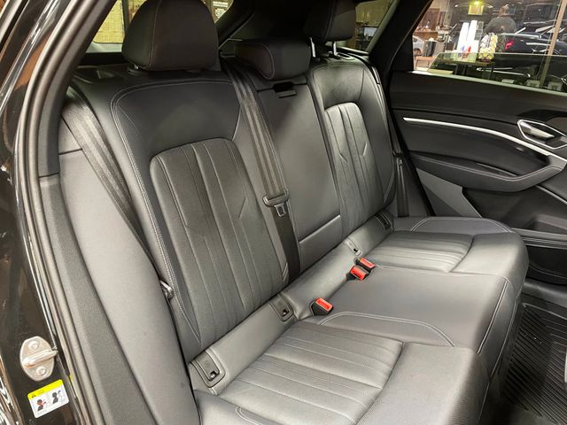 2022 Audi e-tron Premium Plus quattro - 22948258 - 22