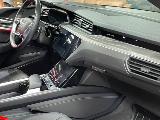 2022 Audi e-tron Premium Plus quattro - 22948258 - 24