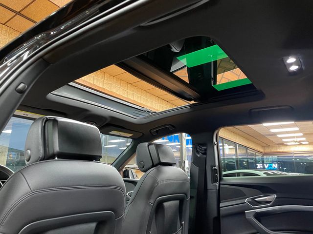 2022 Audi e-tron Premium Plus quattro - 22948258 - 25