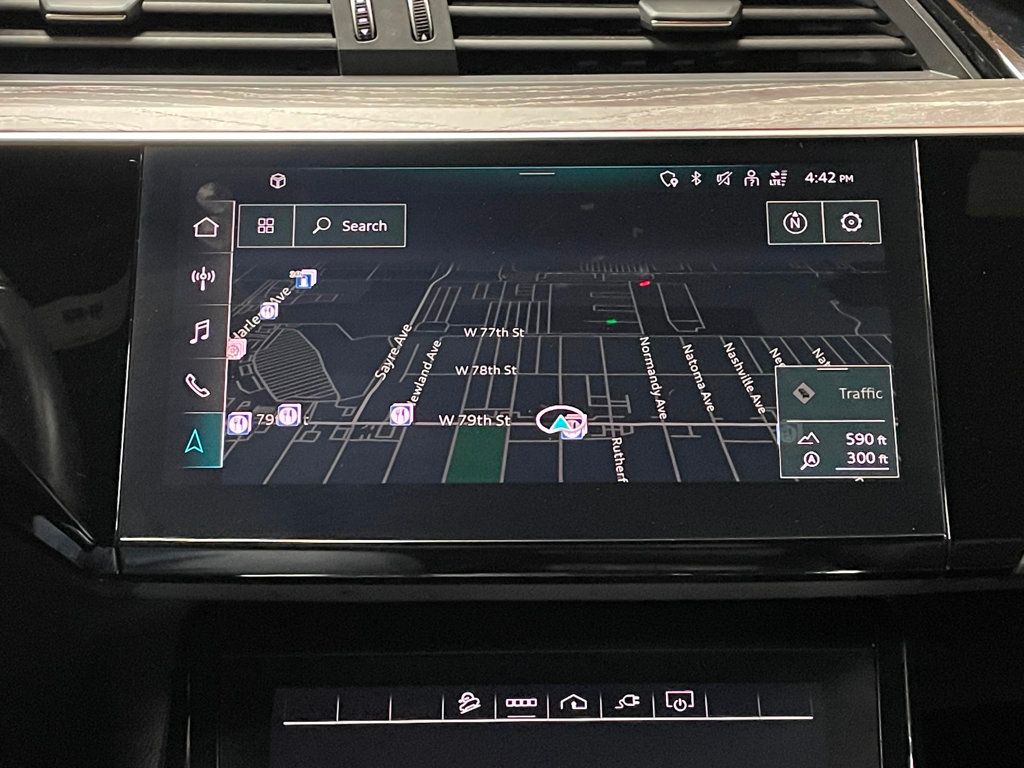 2022 Audi e-tron Premium Plus quattro - 22948258 - 30