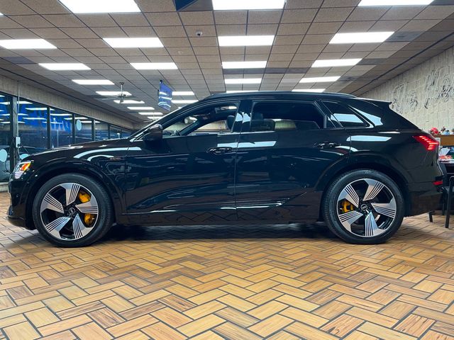 2022 Audi e-tron Premium Plus quattro - 22948258 - 4