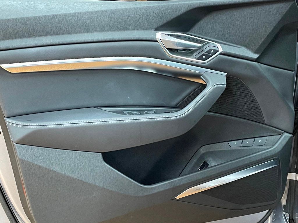 2022 Audi e-tron Premium Plus quattro - 22952077 - 13
