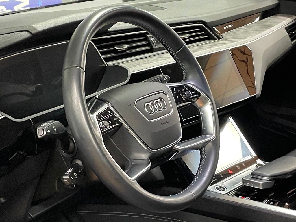 2022 Audi e-tron Premium Plus quattro - 22952077 - 18