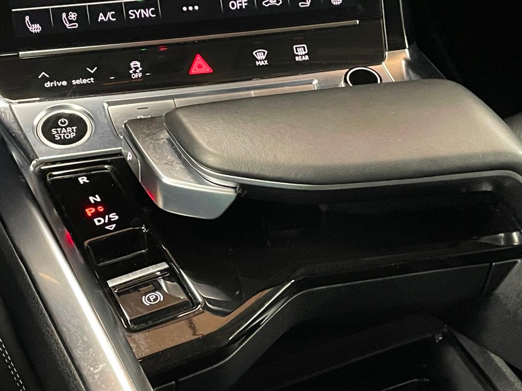 2022 Audi e-tron Premium Plus quattro - 22952077 - 33