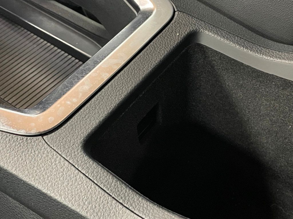 2022 Audi e-tron Premium Plus quattro - 22952077 - 36