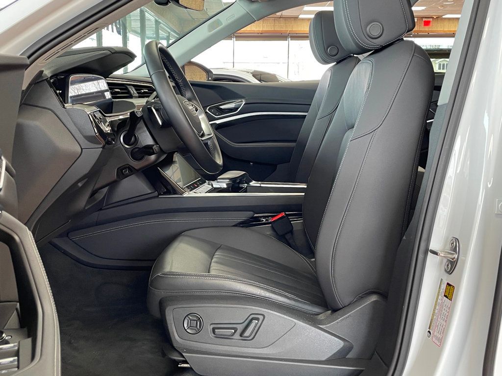 2022 Audi e-tron Premium Plus quattro - 22954148 - 11