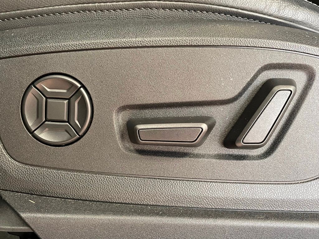 2022 Audi e-tron Premium Plus quattro - 22954148 - 12
